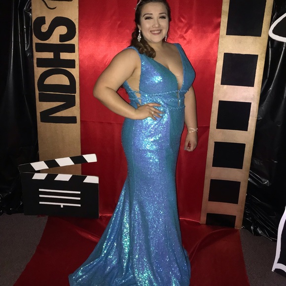 Prom Dress - Picture 5 of 7